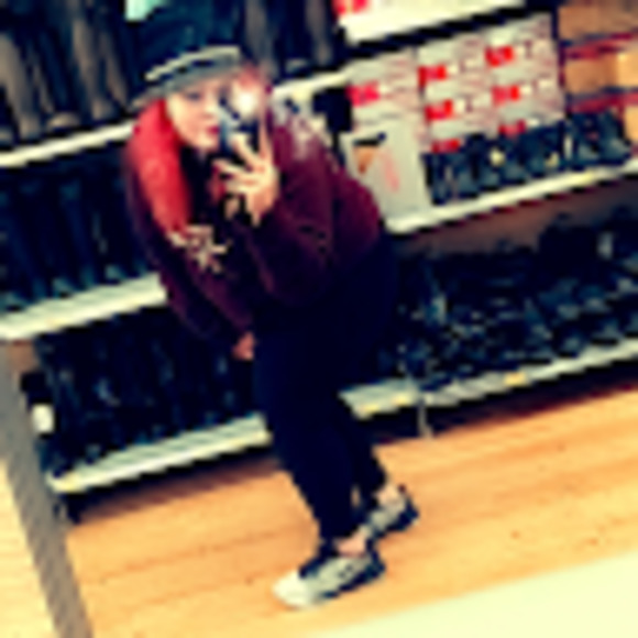 Meet your Posher, Jay - Picture 1 of 1